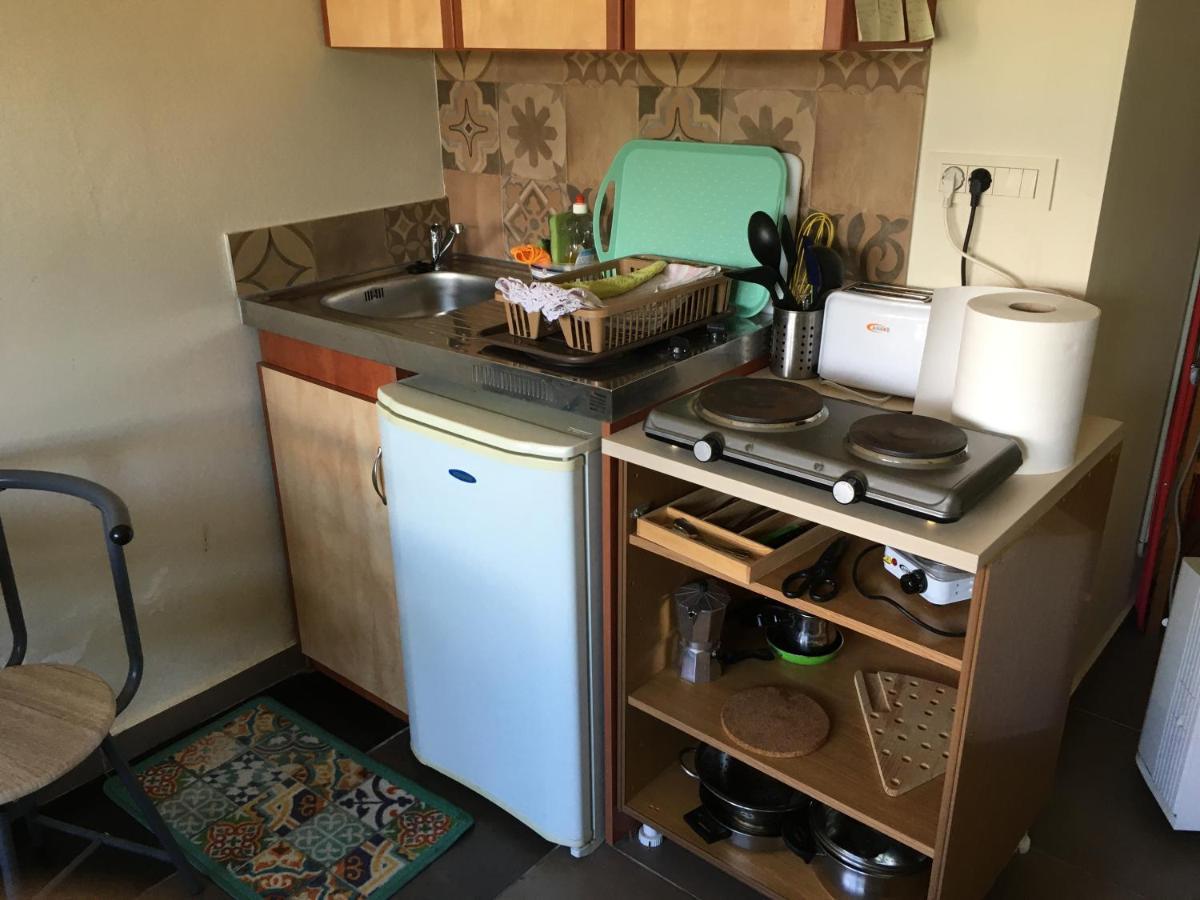 نافبليو Garden Studio Apartment المظهر الخارجي الصورة